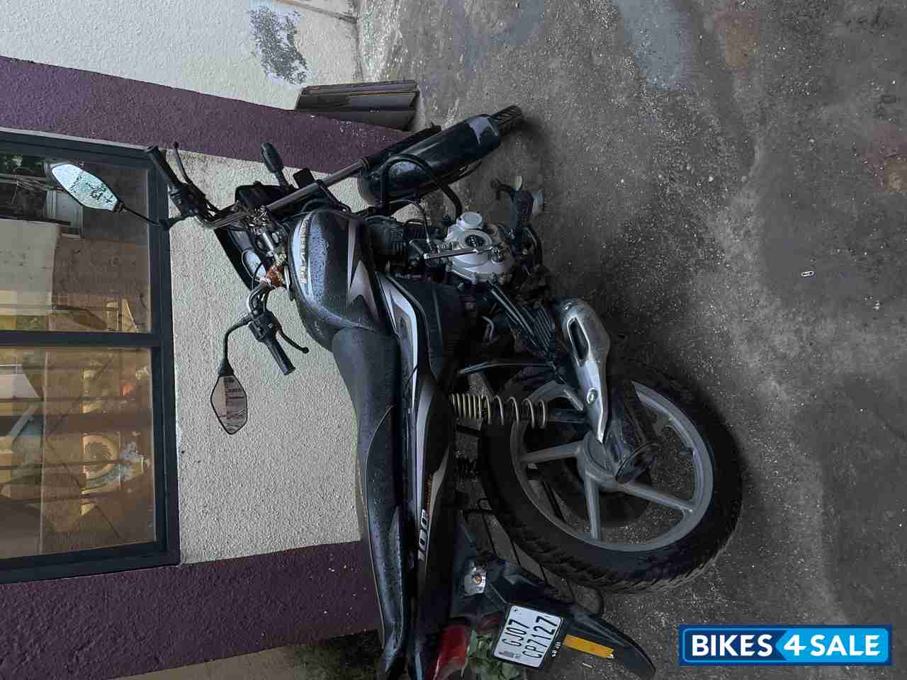 Bajaj Platina 100 ES Bajaj Platina 100 ES