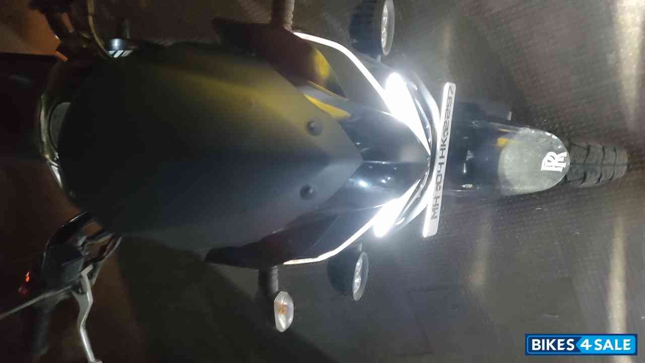 Mahindra Mojo XT 300