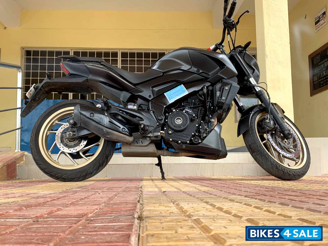 Bajaj Dominar 400