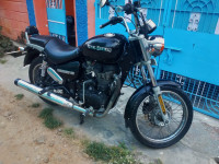 Black Royal Enfield Thunderbird 350