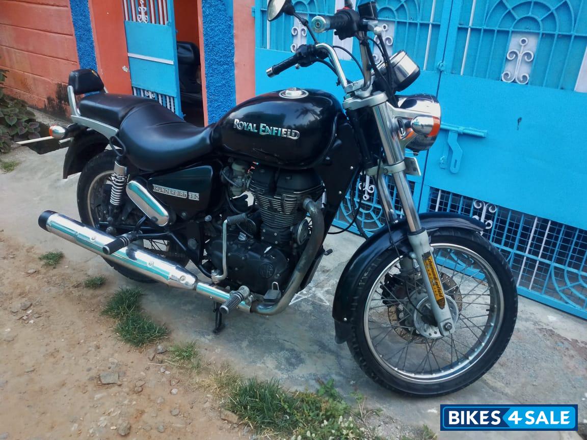 Black Royal Enfield Thunderbird 350