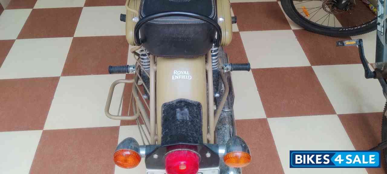 Desert Storm Royal Enfield Classic Desert Storm