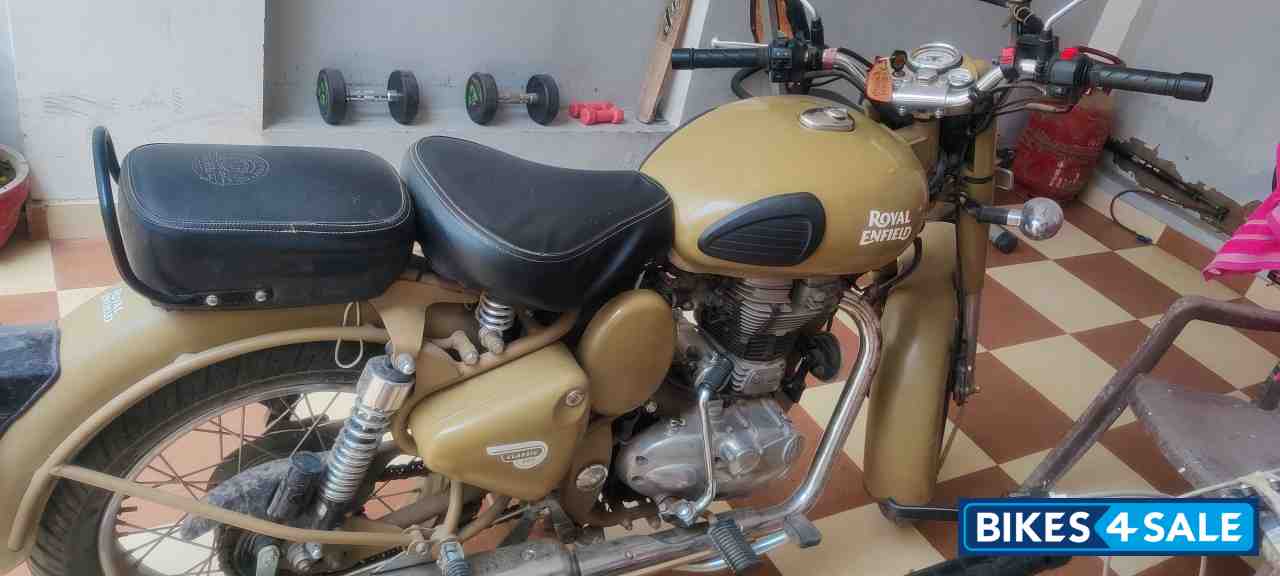 Desert Storm Royal Enfield Classic Desert Storm