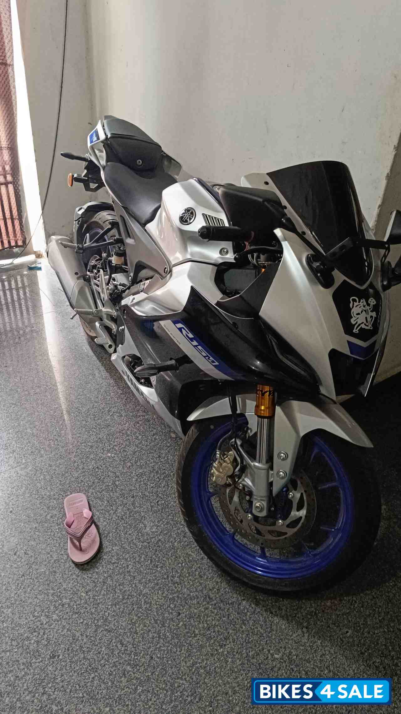 Yamaha R15 V4