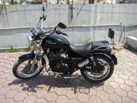 Black Royal Enfield Thunderbird 350