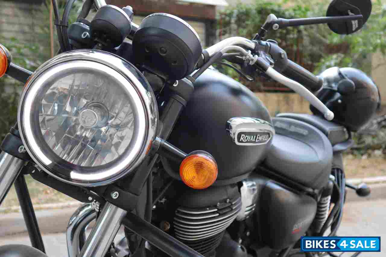 Stellar Black Royal Enfield Meteor 350 Stellar