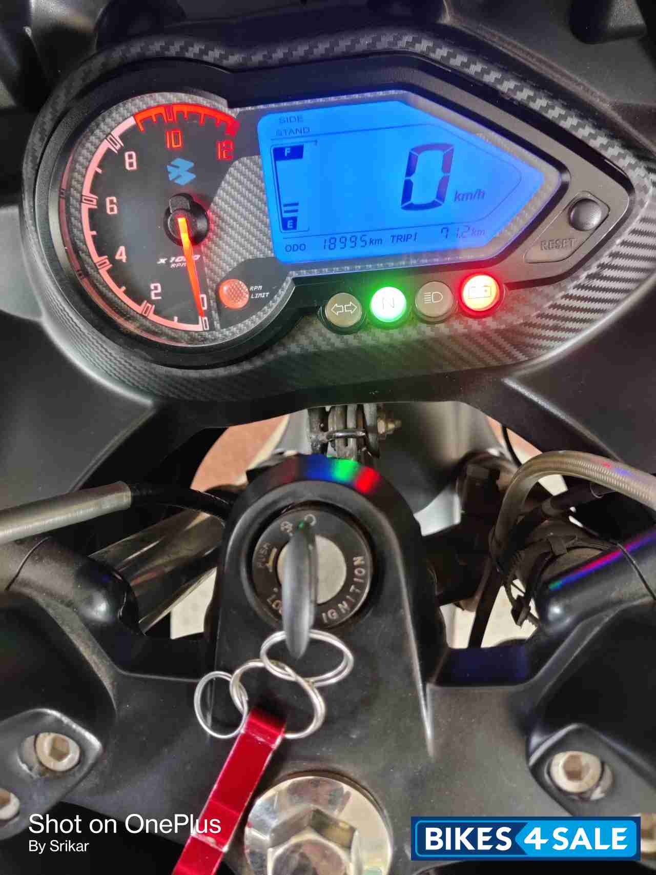 Matte Grey Bajaj Pulsar 180F Neon