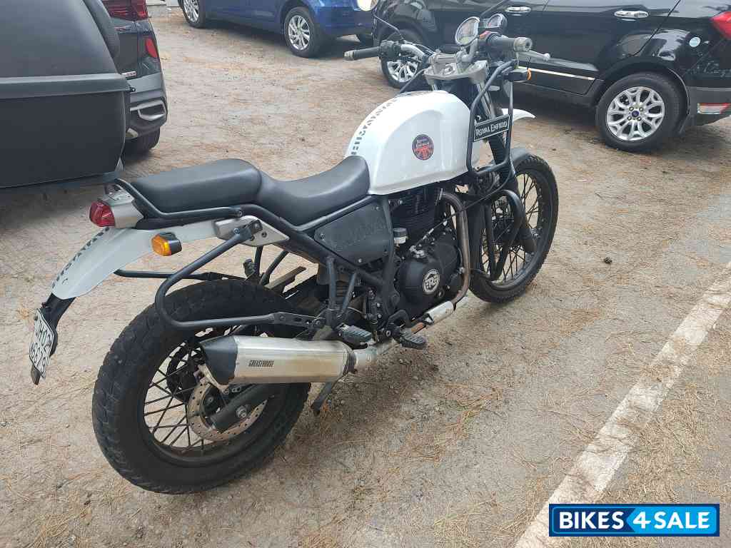 White Royal Enfield Himalayan