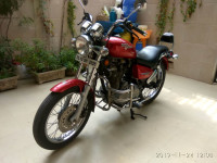 Red Royal Enfield Thunderbird 350