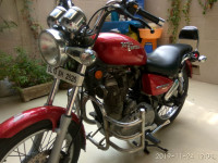 Red Royal Enfield Thunderbird 350