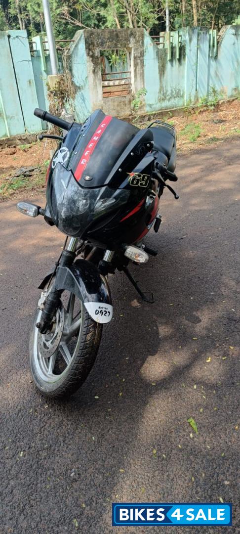 Black Bajaj Pulsar 220 DTSi