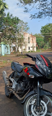 Black Bajaj Pulsar 220 DTSi