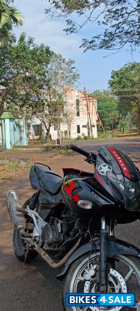 Black Bajaj Pulsar 220 DTSi