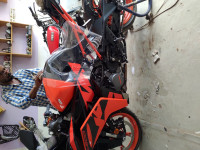 Black KTM RC 200 2022