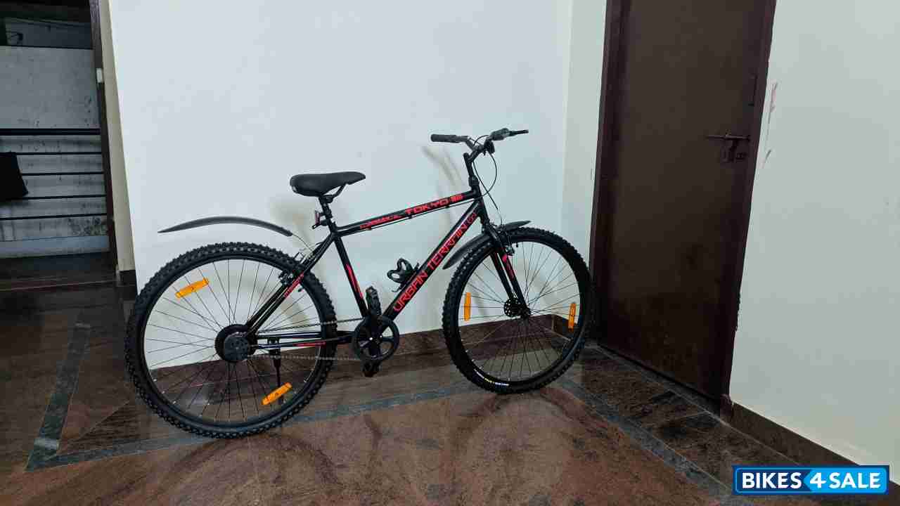 Bicycle urban terrain tokyo Bicycle urban terrain tokyo