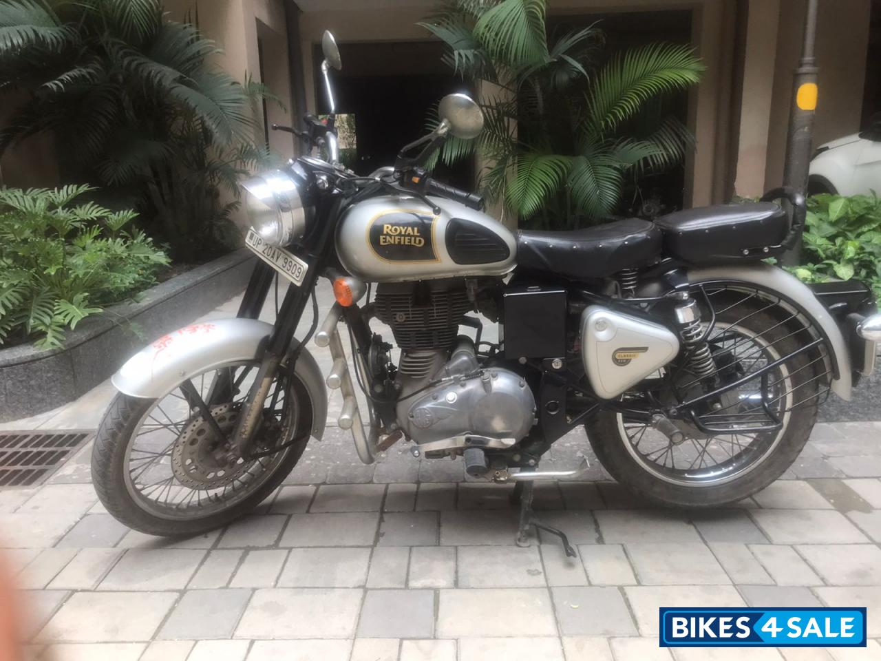 Silver Royal Enfield Classic 350