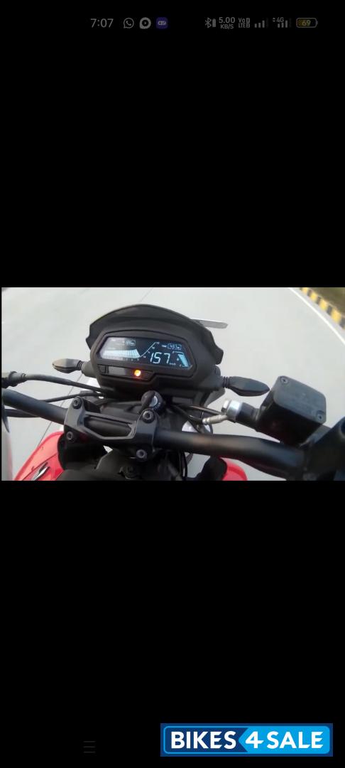 Canyon Red Bajaj Dominar 250