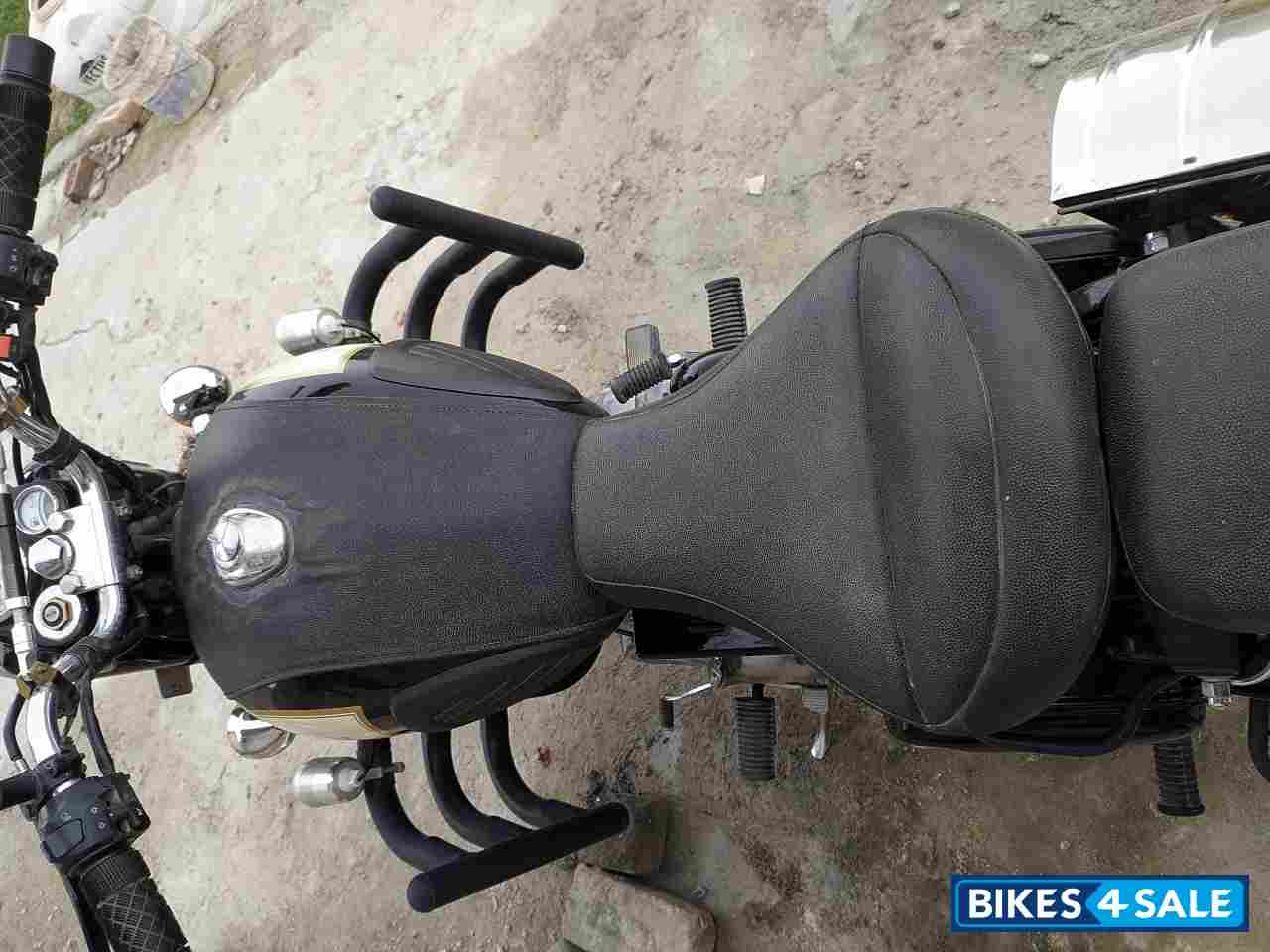 Black Royal Enfield Classic 350 2021