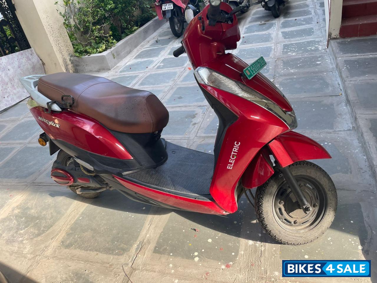 Metallic Red Ampere Magnus Pro Metallic Red Ampere Magnus Pro