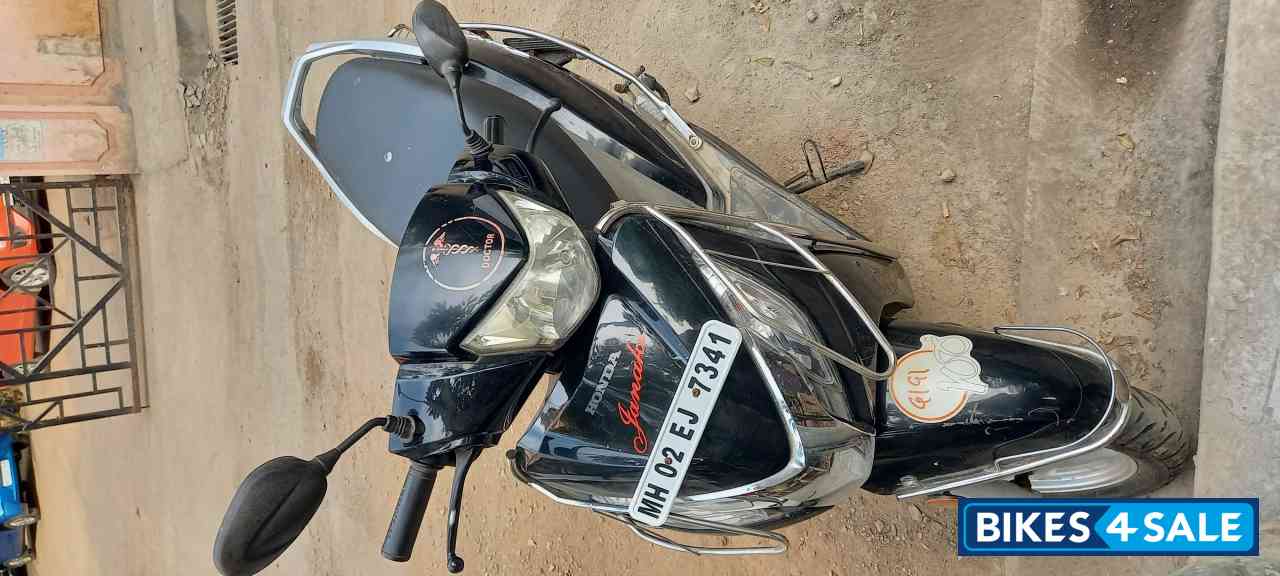 Black Honda Activa 125
