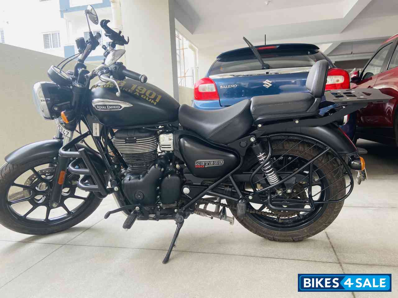 Stellar Black Royal Enfield Meteor 350 Stellar Stellar Black Royal Enfield Meteor 350 Stellar