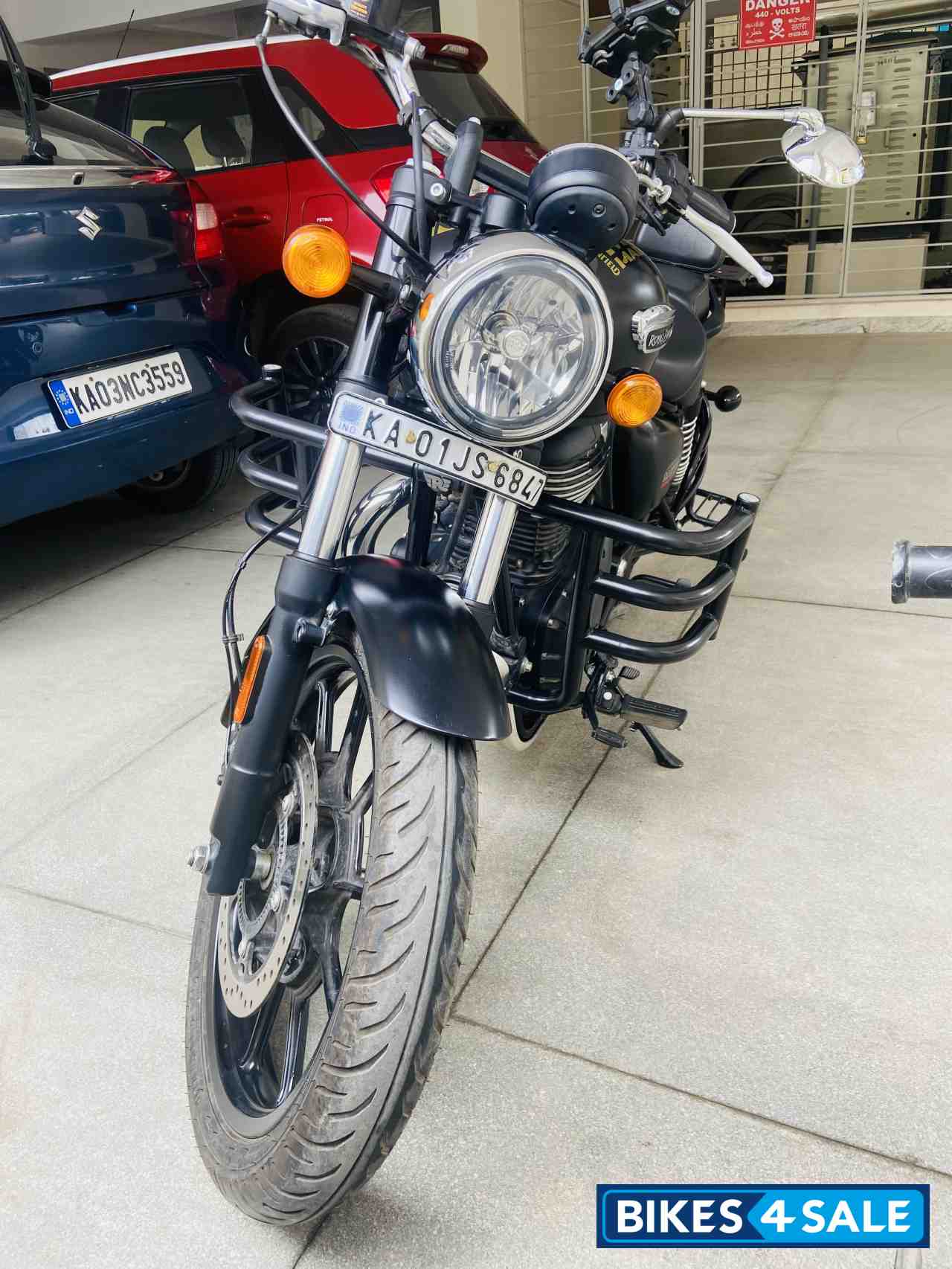 Stellar Black Royal Enfield Meteor 350 Stellar Stellar Black Royal Enfield Meteor 350 Stellar