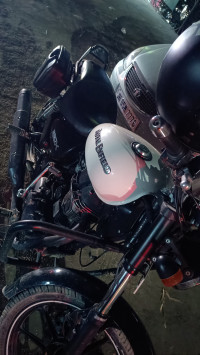 White Royal Enfield Thunderbird X 350