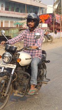 White Royal Enfield Thunderbird X 350