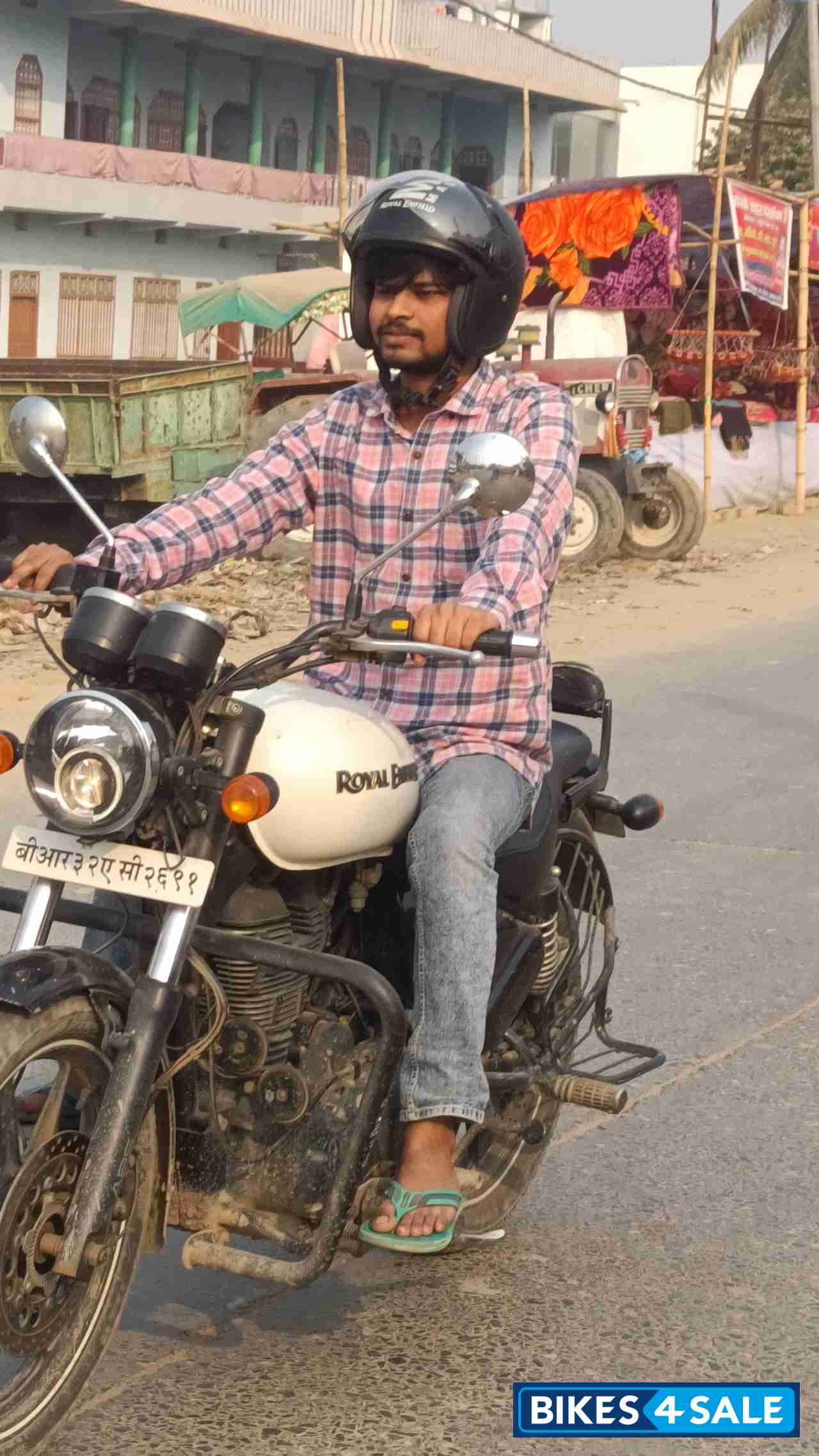 White Royal Enfield Thunderbird X 350