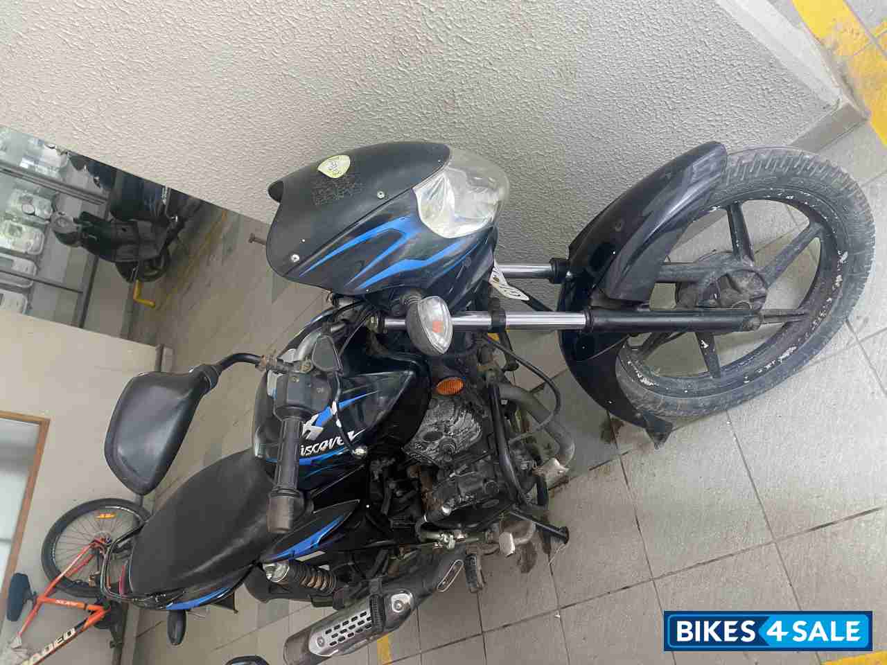 Bajaj Discover DTSi 135