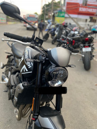 Matt Black Triumph Trident 660