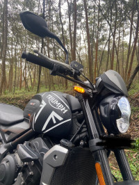 Matt Black Triumph Trident 660