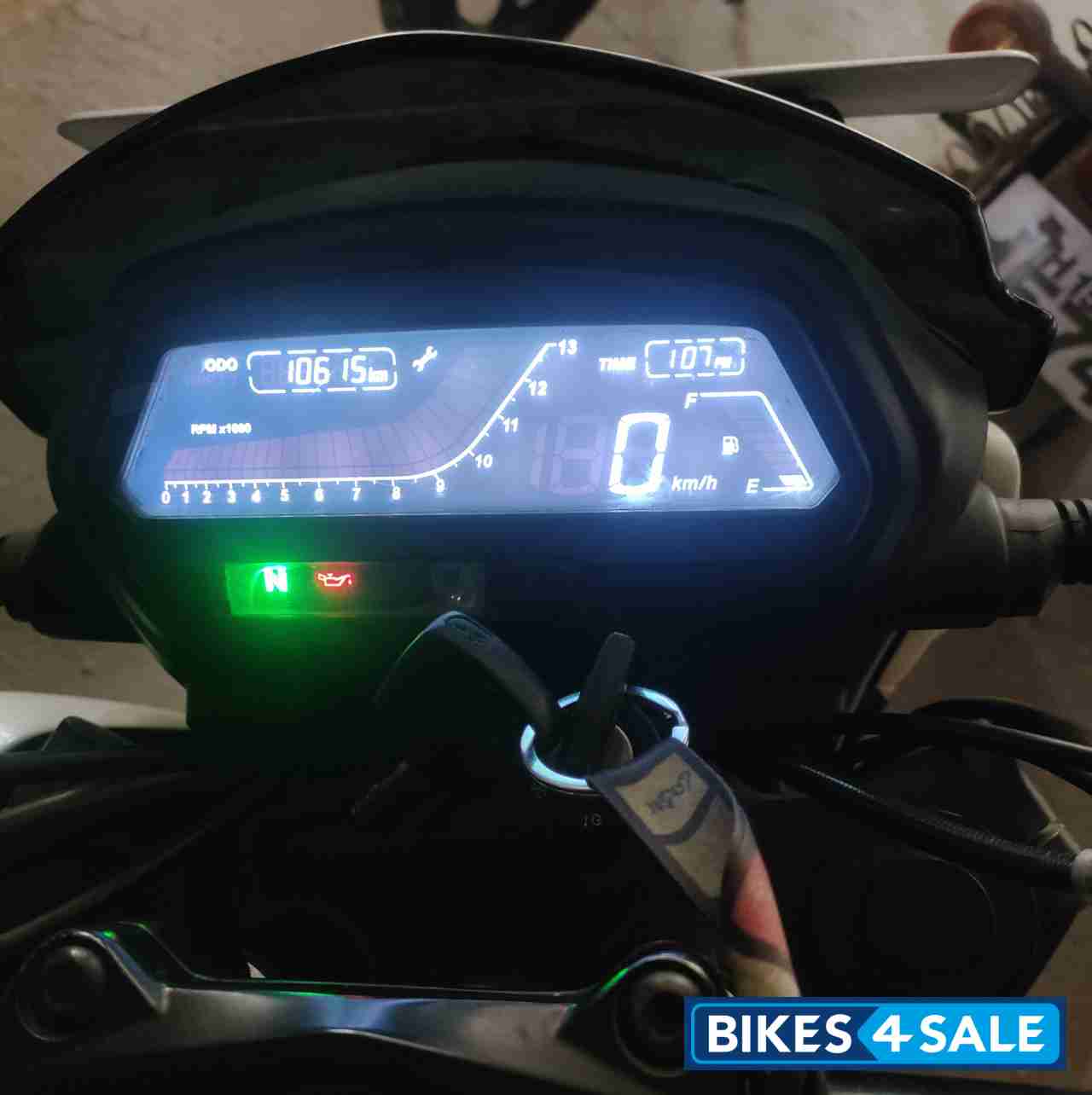 White Bajaj Dominar 400 ABS BS6