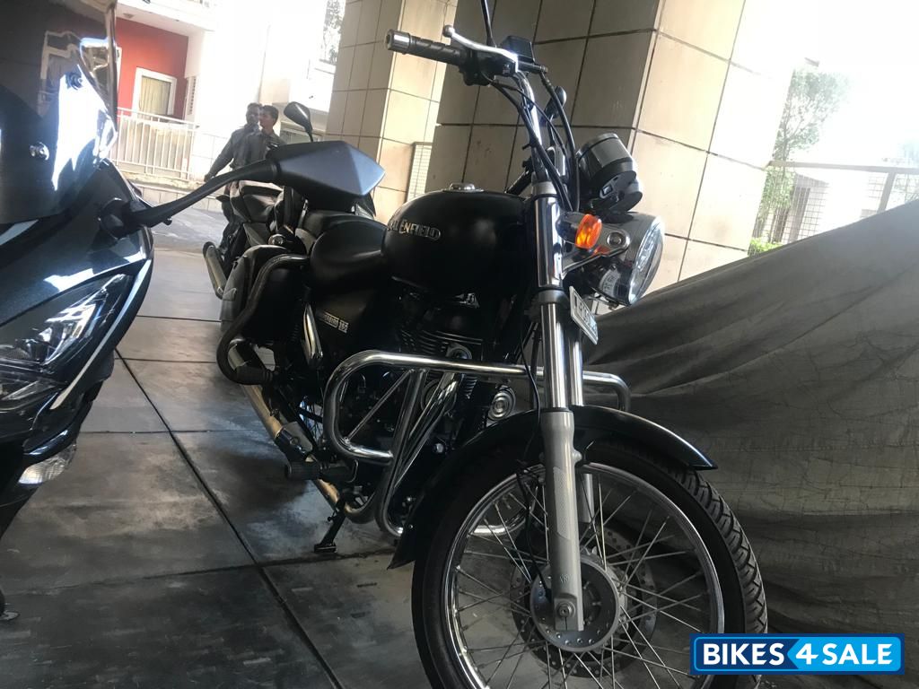 Matte Black Royal Enfield Thunderbird TwinSpark 350