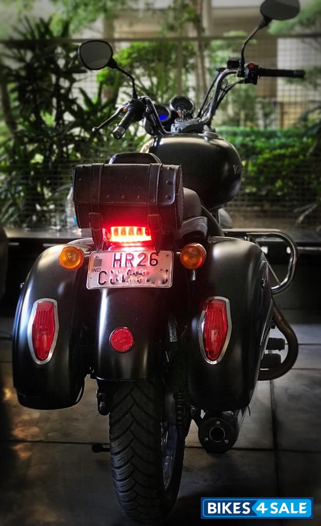 Matte Black Royal Enfield Thunderbird TwinSpark 350