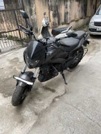 Vine Black Bajaj Dominar 400 ABS BS6