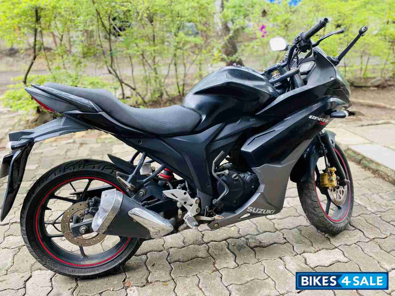 Suzuki Gixxer SF