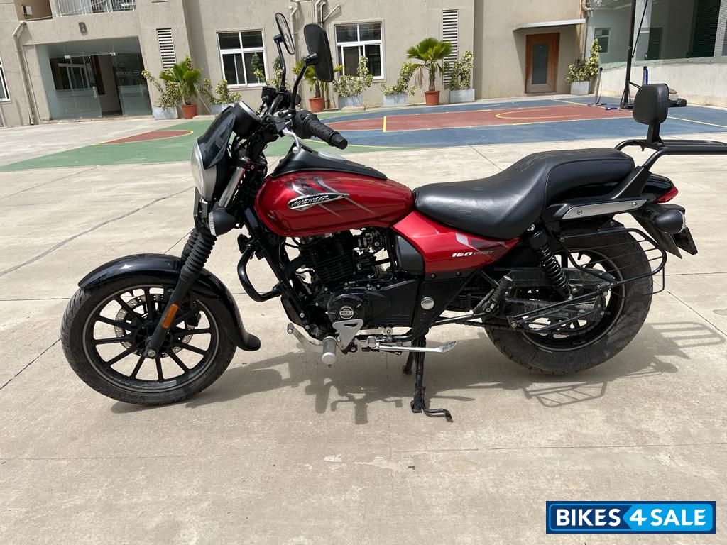 Red Bajaj Avenger Street 160 BS6