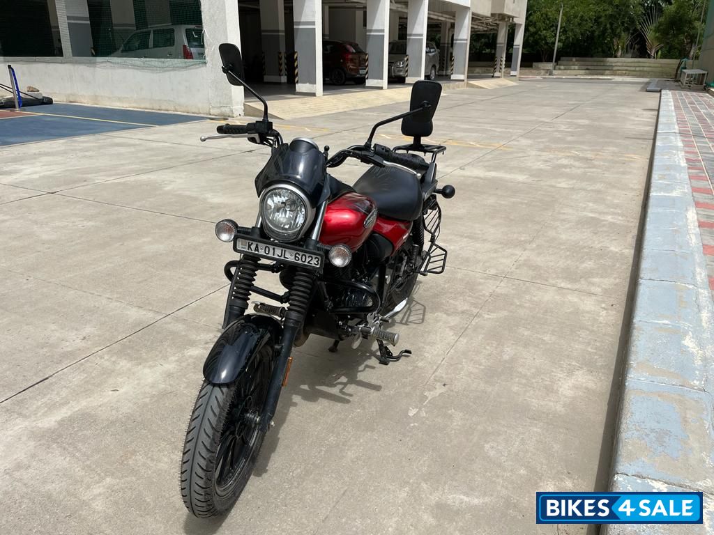 Red Bajaj Avenger Street 160 BS6