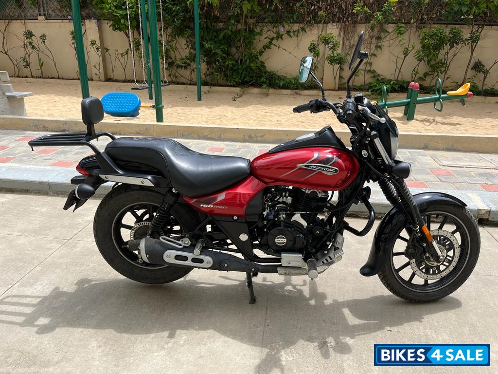 Red Bajaj Avenger Street 160 BS6