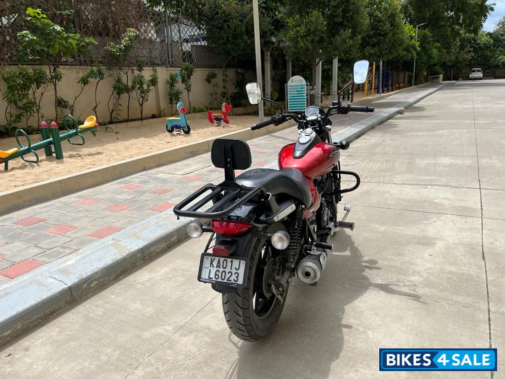 Red Bajaj Avenger Street 160 BS6