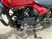 Red Bajaj Avenger Street 160 BS6