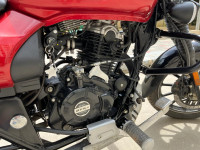 Red Bajaj Avenger Street 160 BS6