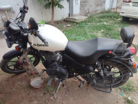 White Royal Enfield Thunderbird X 350