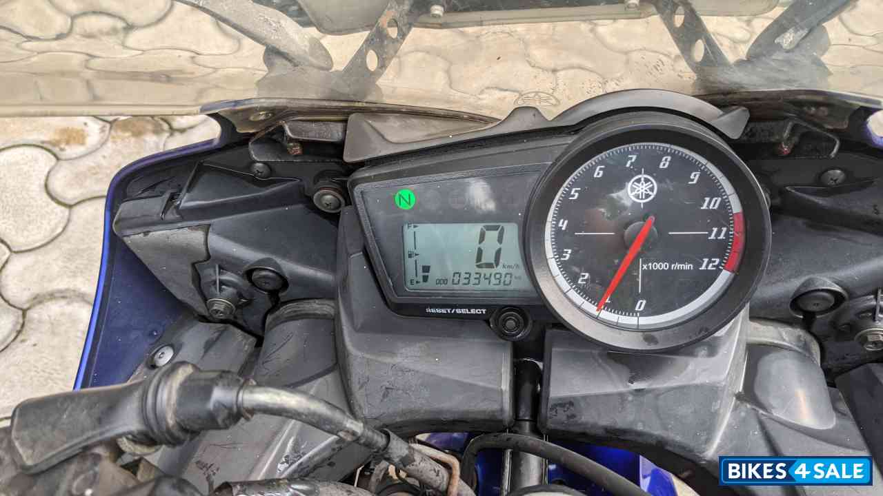Blue Yamaha YZF R15 Blue Yamaha YZF R15