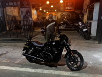 Black With Pearl Blue Chips Harley Davidson Street 750