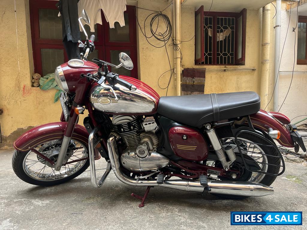Maroon Jawa Jawa BS6