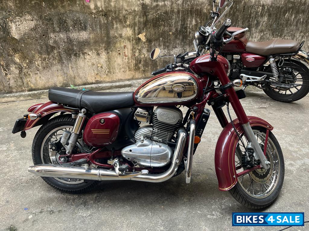 Maroon Jawa Jawa BS6 Maroon Jawa Jawa BS6