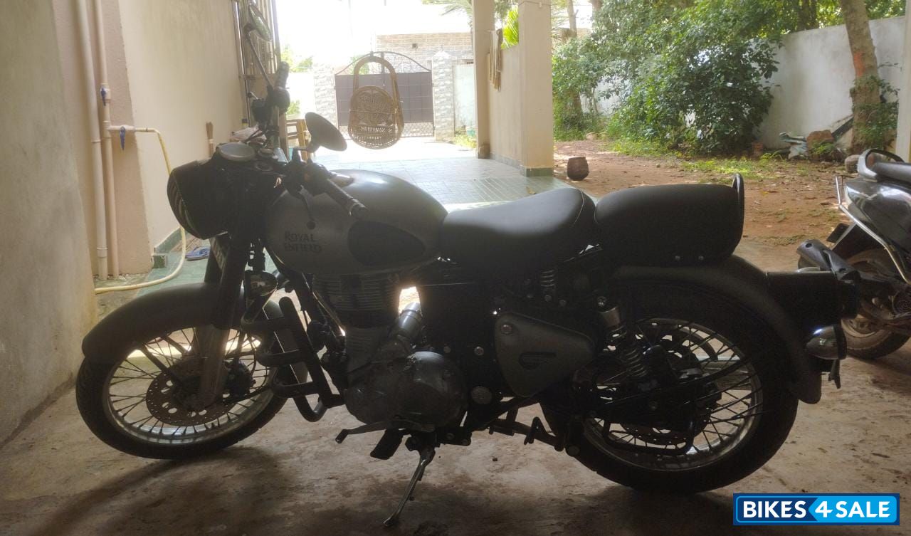 Gun Metal Royal Enfield Classic 350 Gun Metal Royal Enfield Classic 350