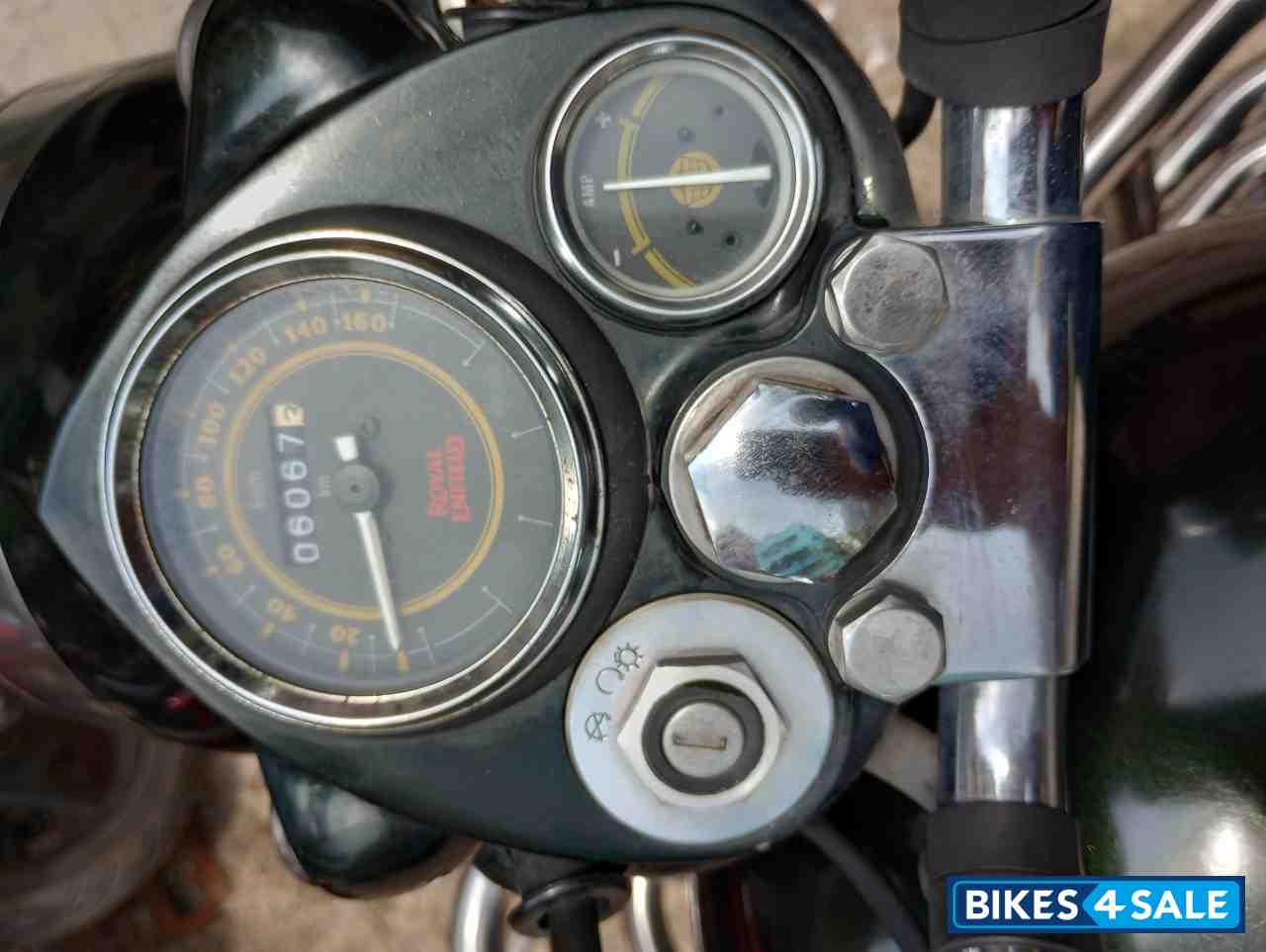 Black Royal Enfield Bullet Electra Twinspark